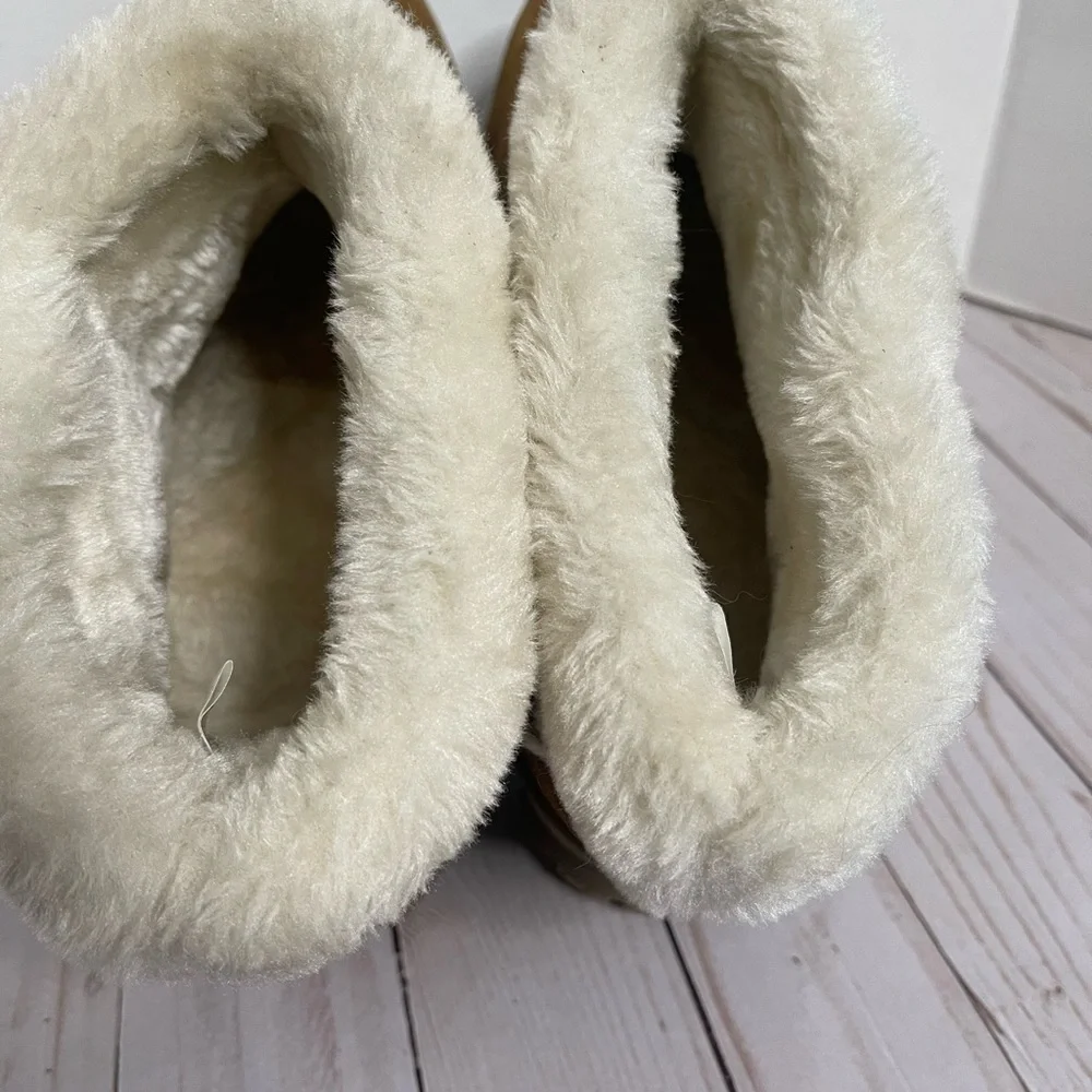 MINNETONKA BOOTIES - Picture 8 of 9